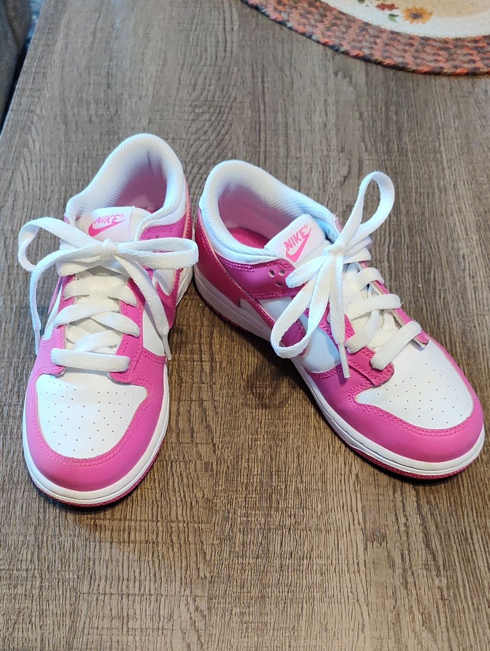 Nike Kids Dunks Low-Top Sneakers in Pink and White, Girls Size 2.5
